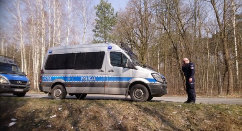 Zdjęcie: W poszukiwania zaangażowano kilkunastu policjantów