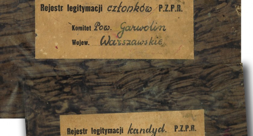 Zdjęcie przedstawia dokumenty, których skany posiada Garwolin.org