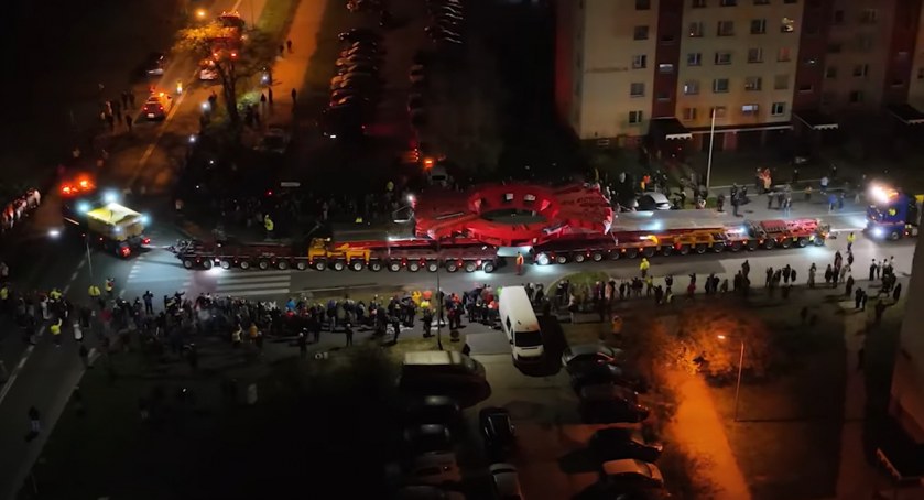 Zdjęcie: Transport maszyny TBM nie bez przyczyny wzbudza ogromne zainteresowanie