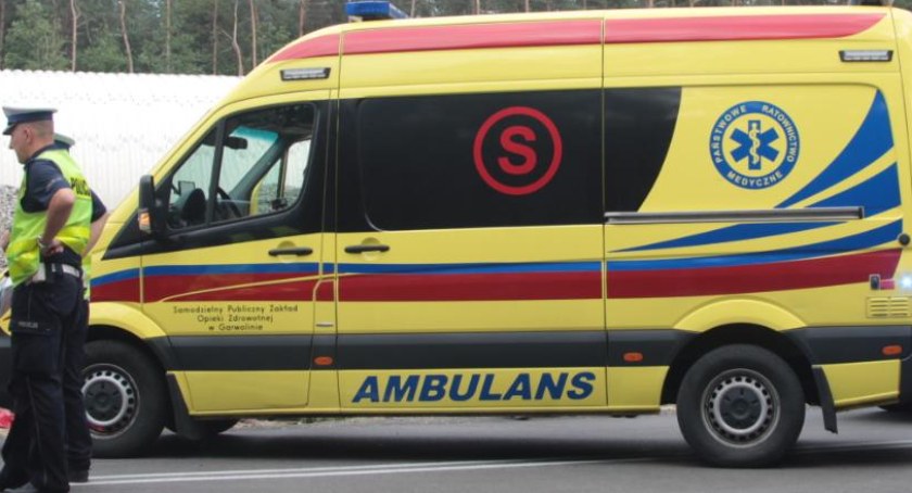 Zdjęcie: Potrącona kobieta została przetransportowana do szpitala