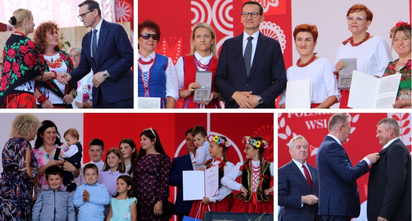 Zdjęcie: Odznaczenie, uściski dłoni premiera i pamiątkowe zdjęcia