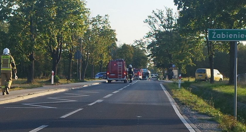 Zdjęcie: Efekt domina i kolizja trzech samochodów 