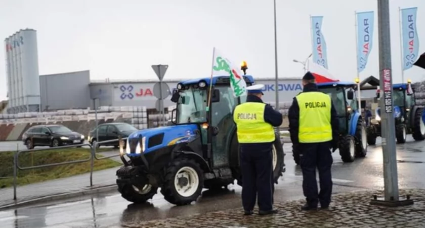 Zdjęcie: Protestujący rolnicy planują zablokować S17