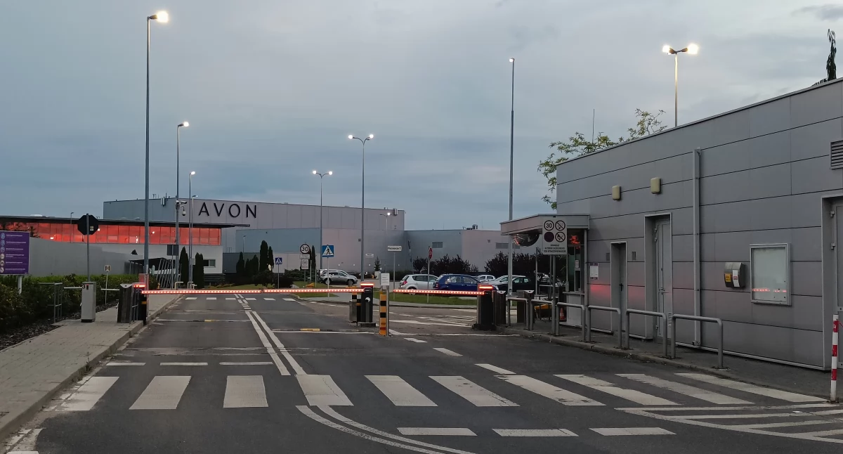 Zdjęcie: Czy fabryka Avon w Garwolinie jest bezpieczna w kontekście medialnych doniesień o bankructwie firmy w Stanach Zjednoczonych?