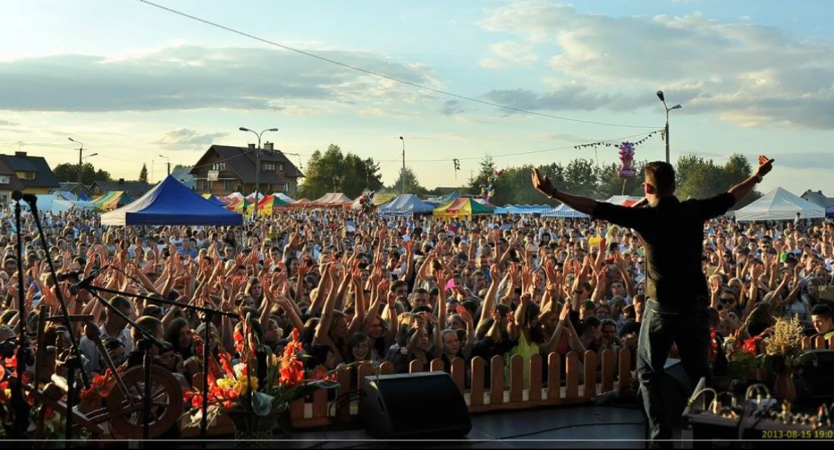 W Powiecie, Kąty powracają! Disco Mikołajka! Gwiazdy godziny koncertów - zdjęcie, fotografia
