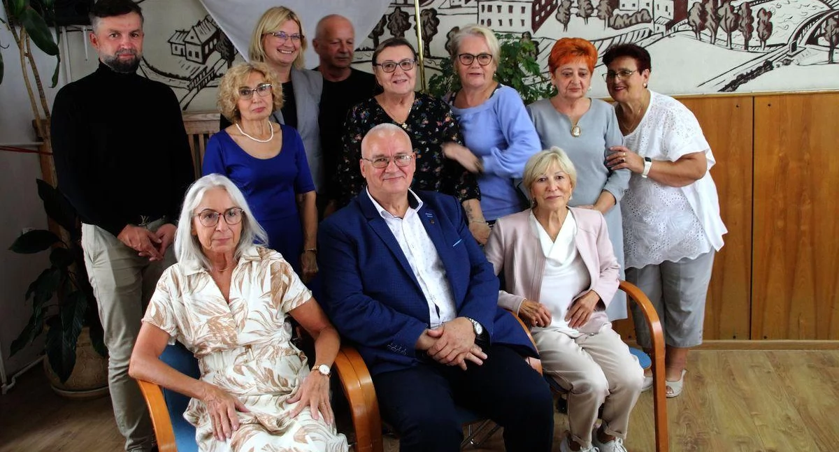 Inne Powiat, Inauguracyjna sesja Miejskiej Seniorów - zdjęcie, fotografia