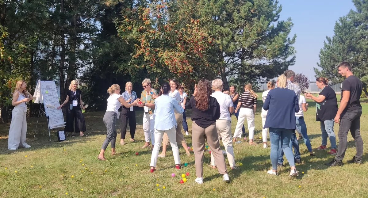 Inne Powiat, eduScrum® wspierają nauczycielki nauczycieli - zdjęcie, fotografia