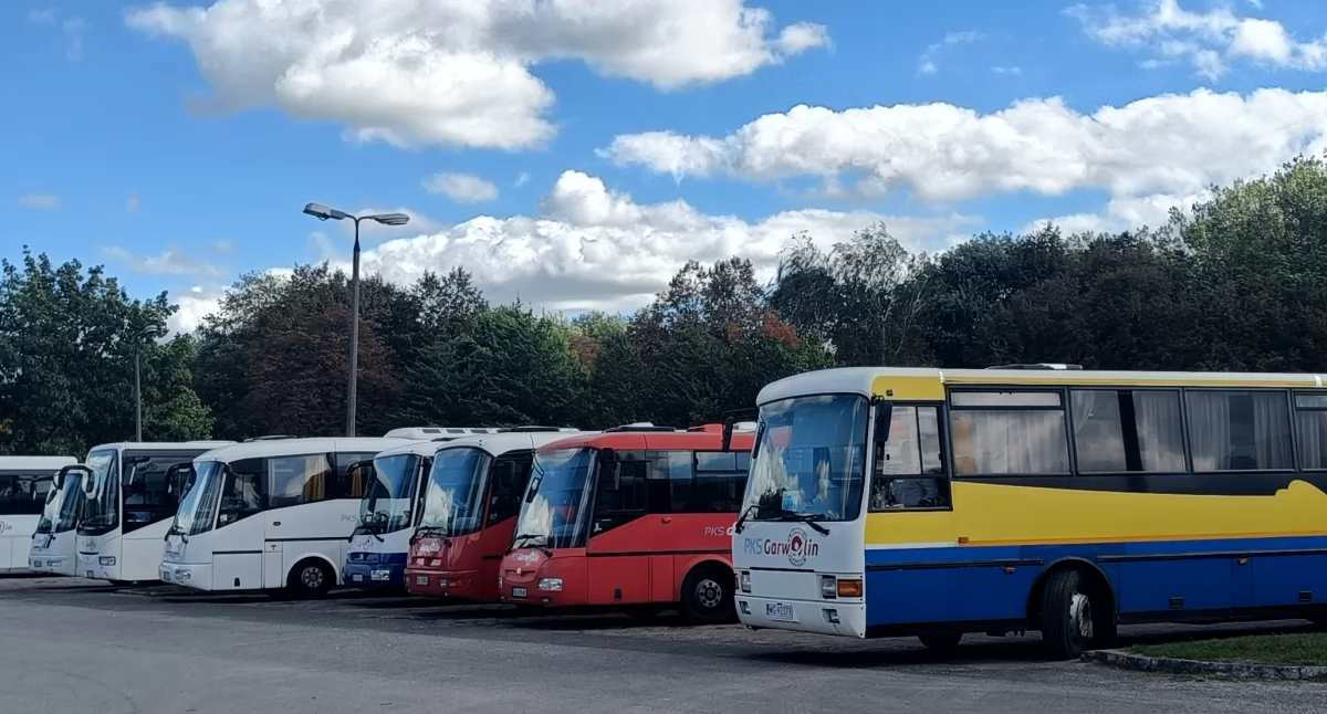 Inne Powiat, zakup nowoczesnych autobusów - zdjęcie, fotografia