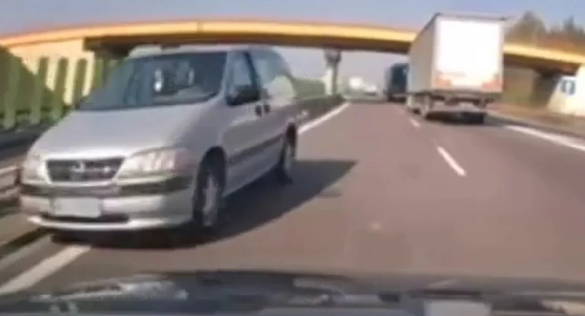 Komunikaty policji , Nagranie jazdy prąd drodze ekspresowej Mogło dojść tragedii! - zdjęcie, fotografia