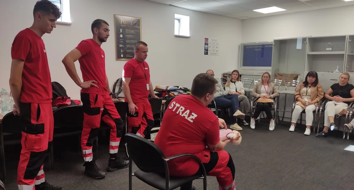 Inne Miejskie, Warsztaty pracowników fabryki - zdjęcie, fotografia