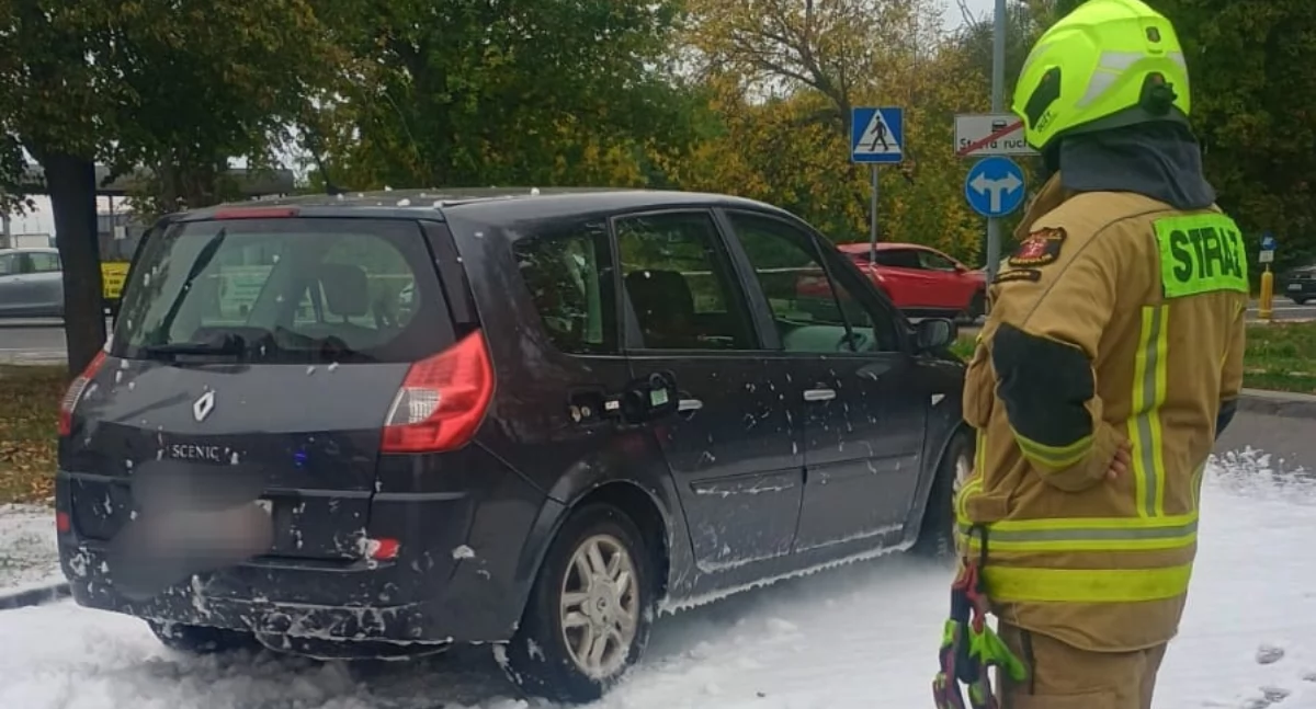 Pożary - interwencje straży, Akcja straży Orlenie Rozszczelnił zbiornik - zdjęcie, fotografia