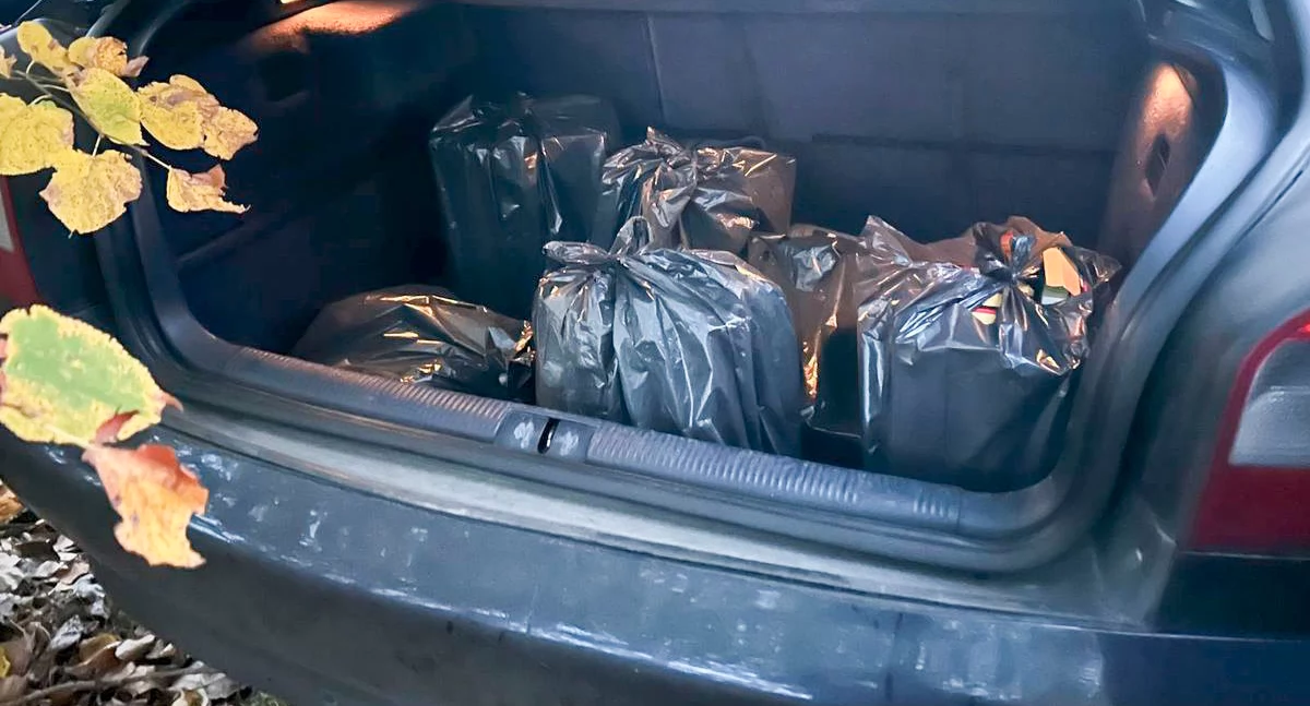Sprawy kryminalne , Policjanci zabezpieczyli nielegalne papierosy Ponad paczek - zdjęcie, fotografia