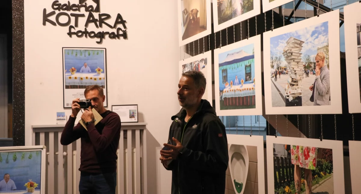 Wystawy, Polska inaczej miłością zobacz fotografie Maksa Skrzeczkowskiego - zdjęcie, fotografia