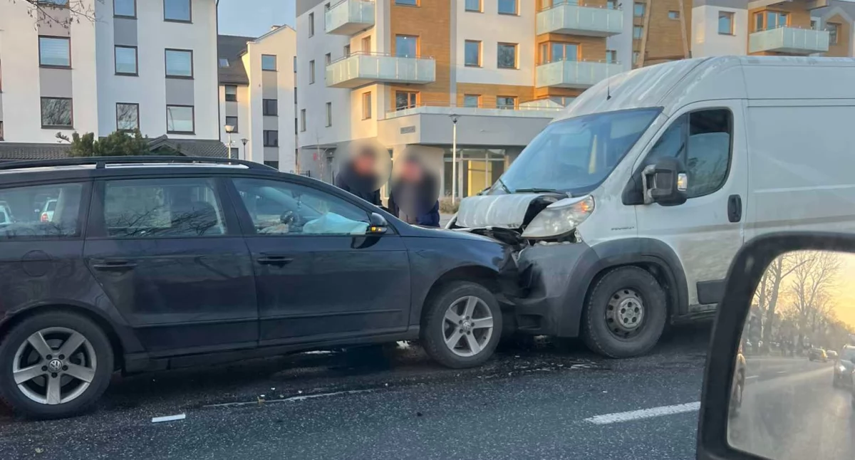 Wypadki drogowe , Czołówka Lubelskiej Kierowcy dogadali policji - zdjęcie, fotografia