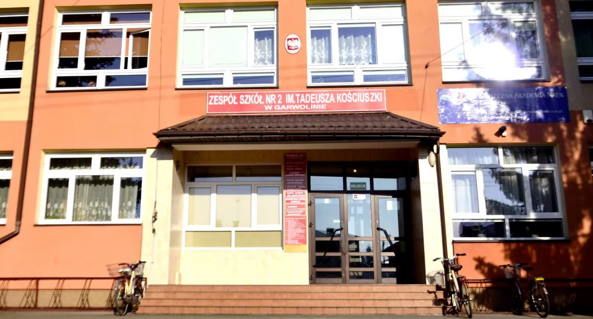 Inne Powiat, szkoły dofinansowaniem - zdjęcie, fotografia