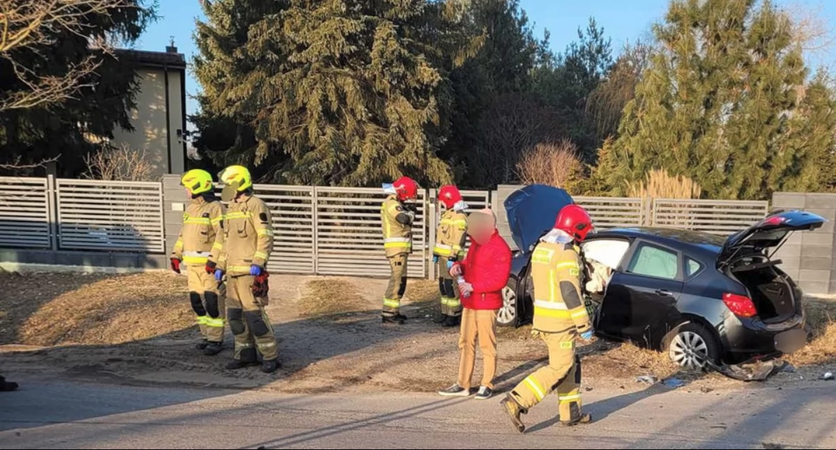 Wypadki drogowe , Zderzenie dwóch Reducinie jedna osoba poszkodowana - zdjęcie, fotografia