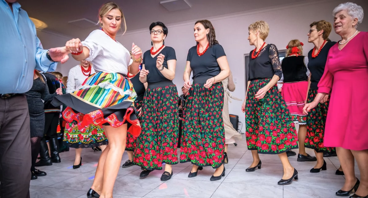 Spotkania, Ostatki ludowo piąty Mieszkańcy gminy Łaskarzew poczuli magię karnawału! - zdjęcie, fotografia