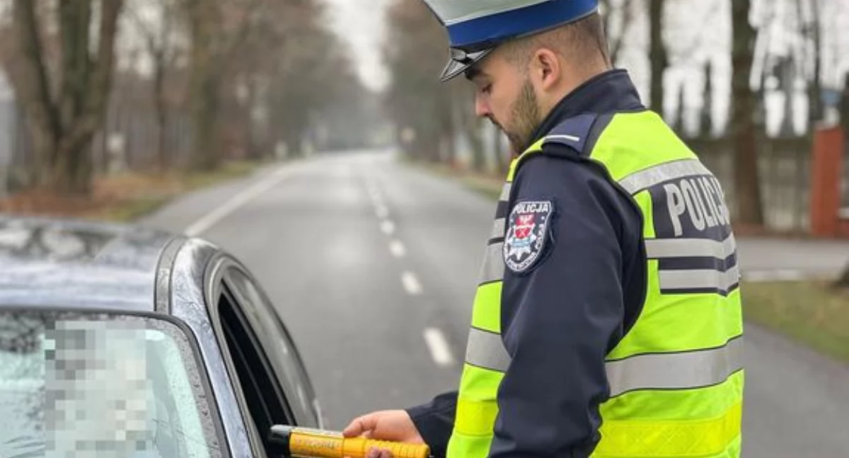 Sprawy kryminalne , Ponad tysiące kontroli kierowców podwójnym gazie - zdjęcie, fotografia