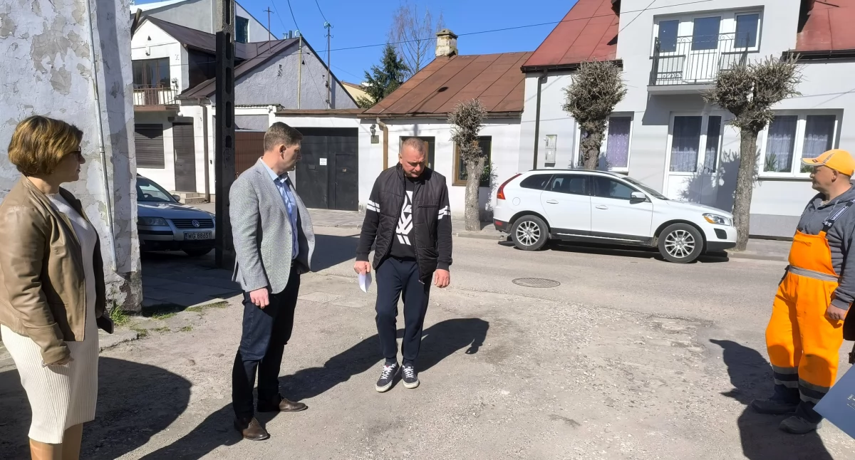 Inwestycje Powiat, Teren budowy przekazany wykonawcy zmieni - zdjęcie, fotografia