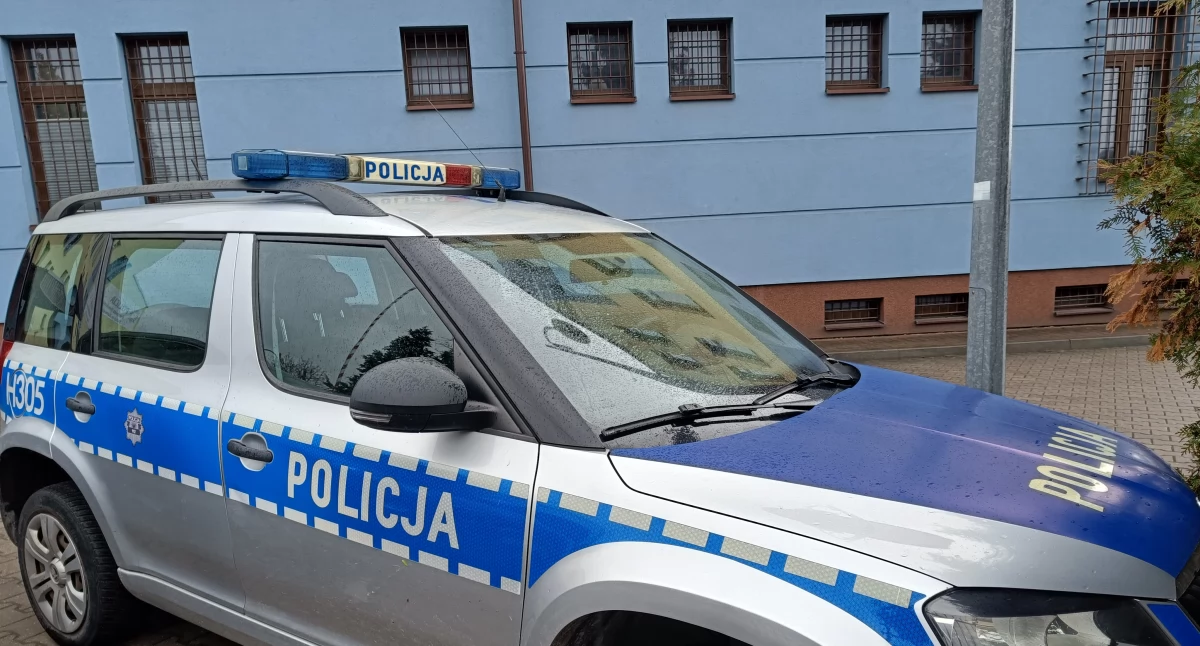 Sprawy kryminalne , mężczyźni kobieta żałują odebrali telefon! Sprawę zgłosili policję - zdjęcie, fotografia