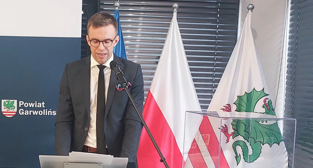 Inne Powiat, Jerzy Żochowski broni obrzydliwa niegodziwa farsa! - zdjęcie, fotografia