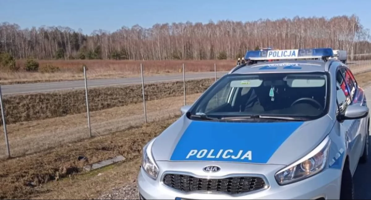 Wypadki drogowe , Kolizja trzech samochodów koniec majówki - zdjęcie, fotografia