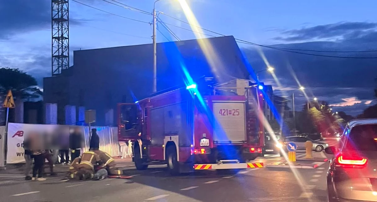 Wypadki drogowe , Potrącenie pasach centrum miasta - zdjęcie, fotografia