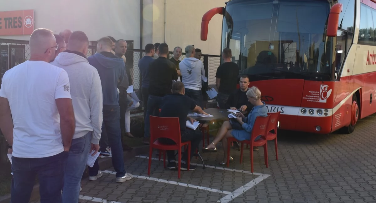 Charytatywnie, Dołącz akcji uratuj życie! - zdjęcie, fotografia