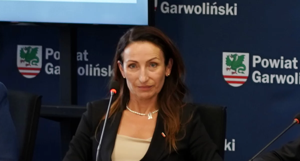 Inne Powiat, Starosta Kurowska niższym wynagrodzeniem Jakie podawano powody - zdjęcie, fotografia