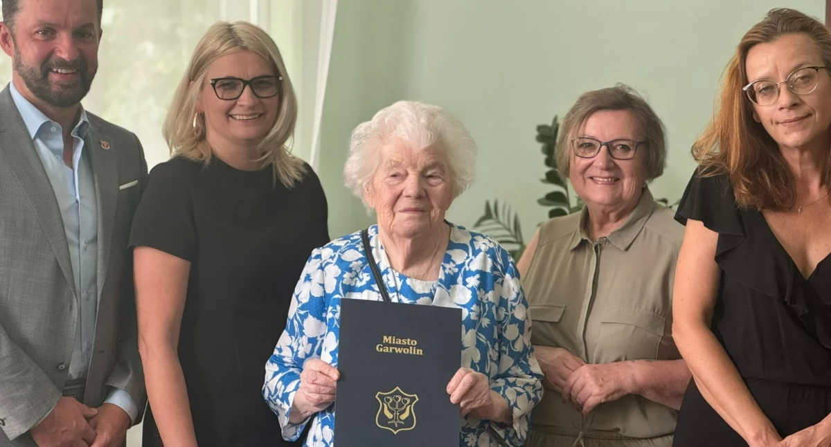 Inne Miejskie, Świętujemy urodziny Apolonii! - zdjęcie, fotografia