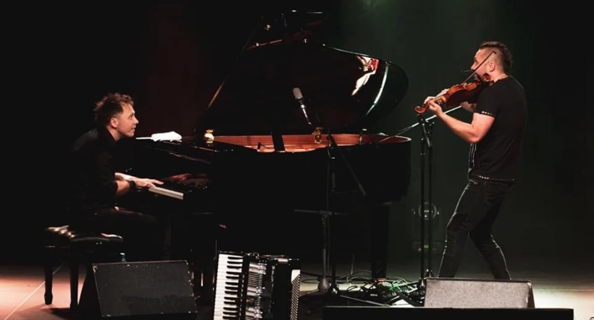 W Powiecie, Mitologia emocje dźwięki świata wyjątkowy koncert braci Stechek sierpnia Talaria Resort - zdjęcie, fotografia
