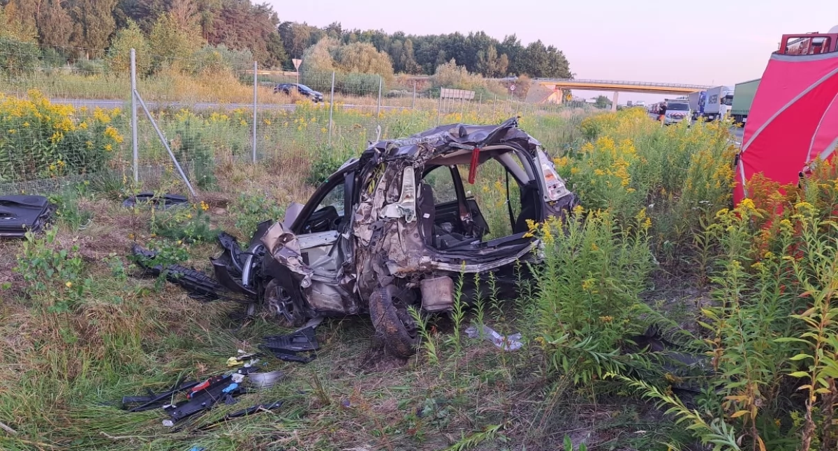 Tragiczny wypadek na S17. Dwie osoby nie żyją, trzy ranne po zderzeniu z ciężarówką