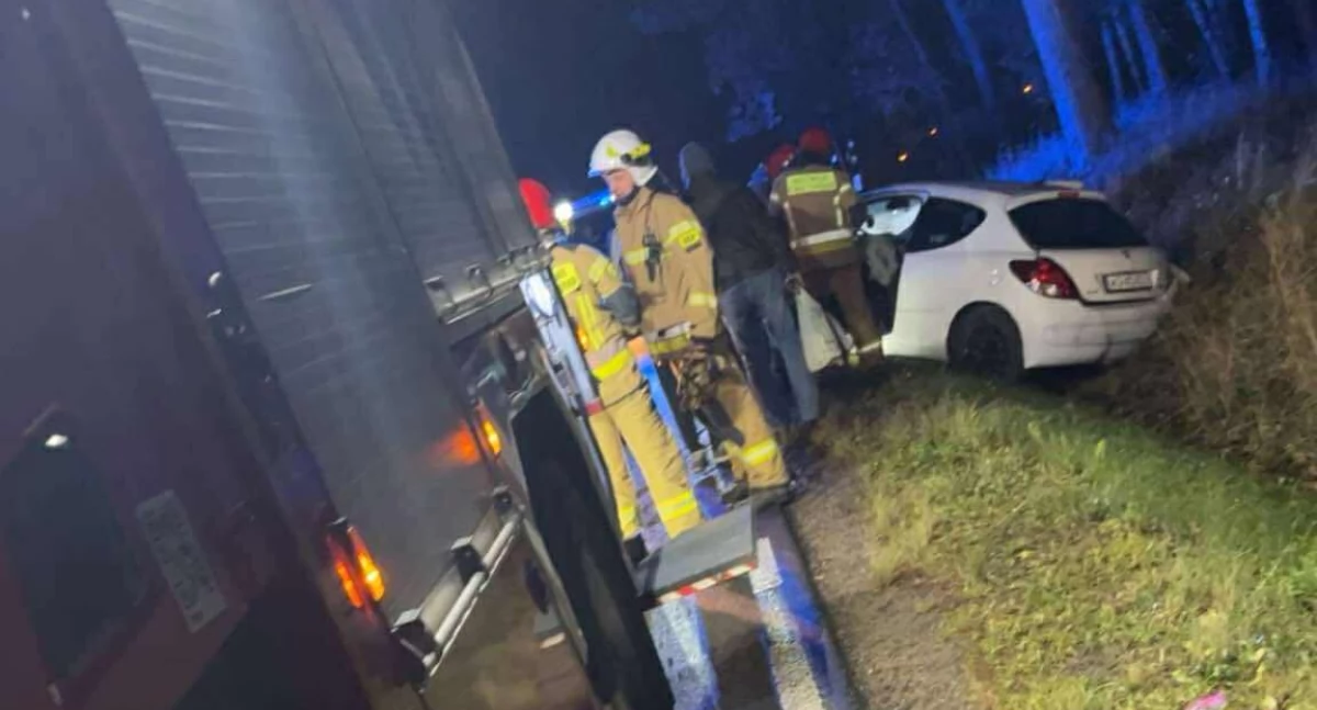 Toyota zajechała drogę Peugeotowi. Mandat za kolizję na DK 76