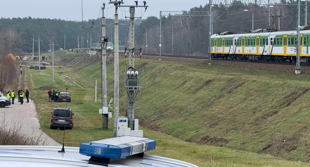 Akcja służb i uszkodzony tor - "Ludzie mówią, iż coś wybuchło"