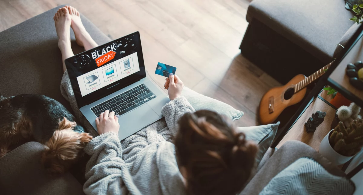 Najczęstsze błędy zakupowe w Black Friday, czyli jak sklepy grają na naszych emocjach