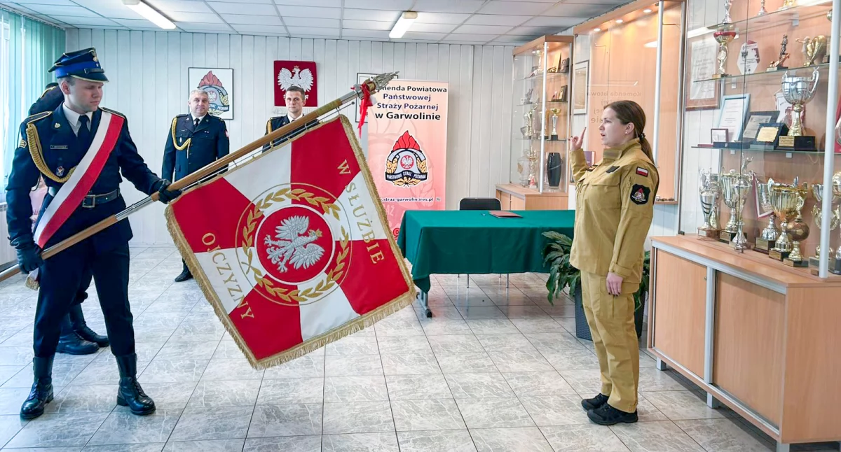 Nowa funkcjonariuszka w szeregach PSP. Magdalena Paradowska złożyła uroczyste ślubowanie