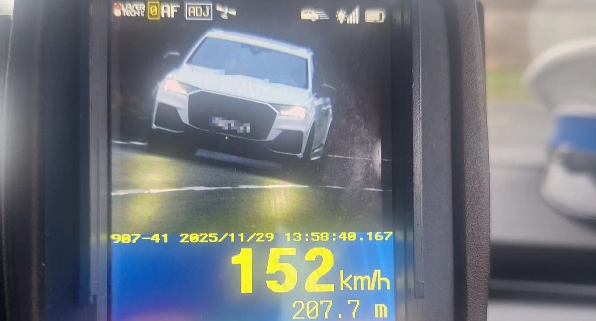 Pędził 152 km/h w terenie zabudowanym! Surowa kara dla kierowcy audi!