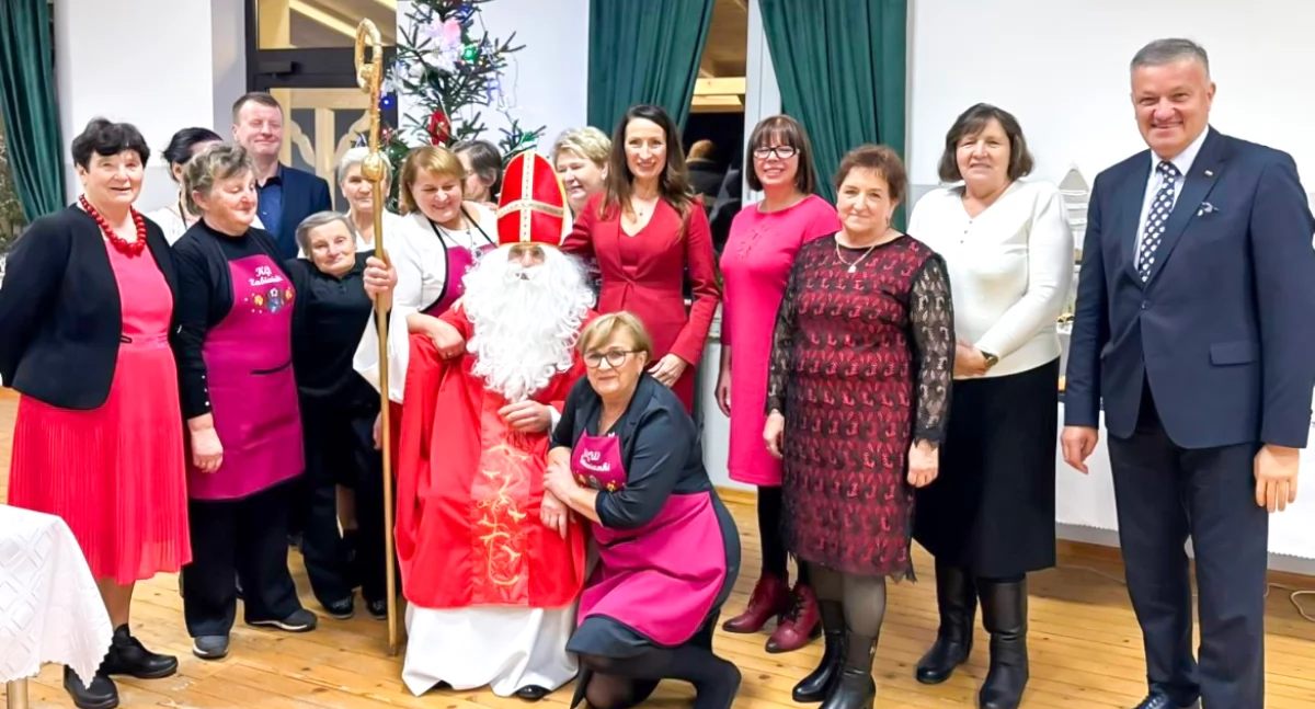 Zdjcie:  W sobotę 14 grudnia 2025 roku odbyło się spotkanie wigilijne dla mieszkańców Nowego Żabieńca, Starego Żabieńca oraz Kolonii Uścieniec