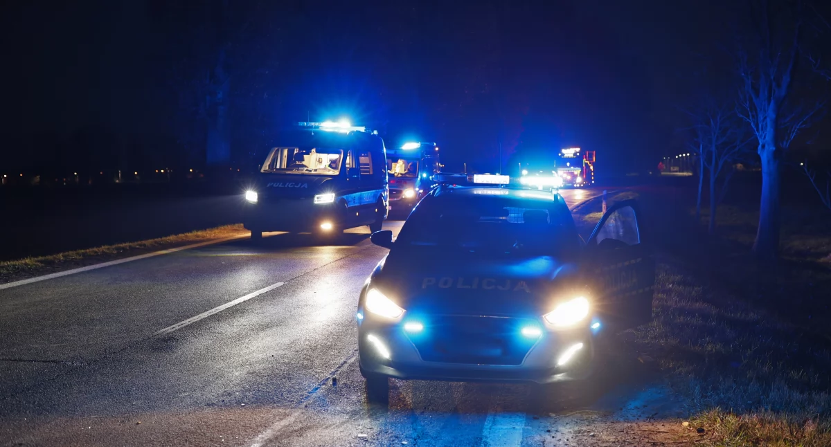 Inne Powiat, Jechał paczkomatu wysłać prezenty Zaskakujący finał przedświątecznej misji latka - zdjęcie, fotografia