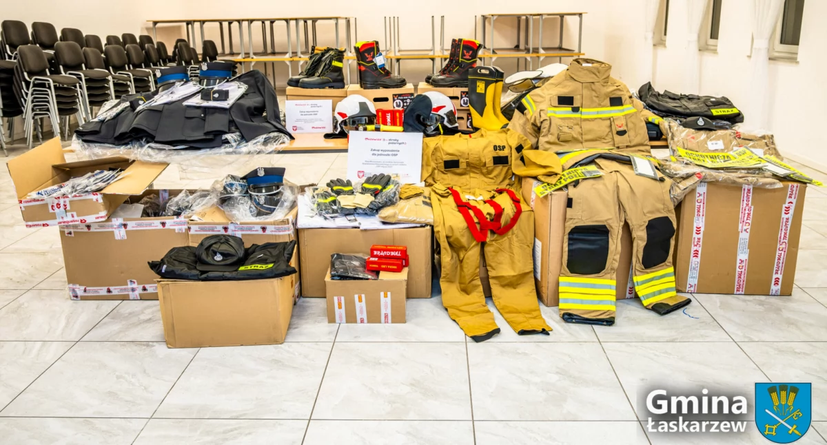 Zdjcie: W grudniu ubiegłego roku Gmina Łaskarzew otrzymała dofinansowanie na zakup sprzętu i wyposażenia dla wszystkich ośmiu jednostek Ochotniczej Straży Pożarnej
