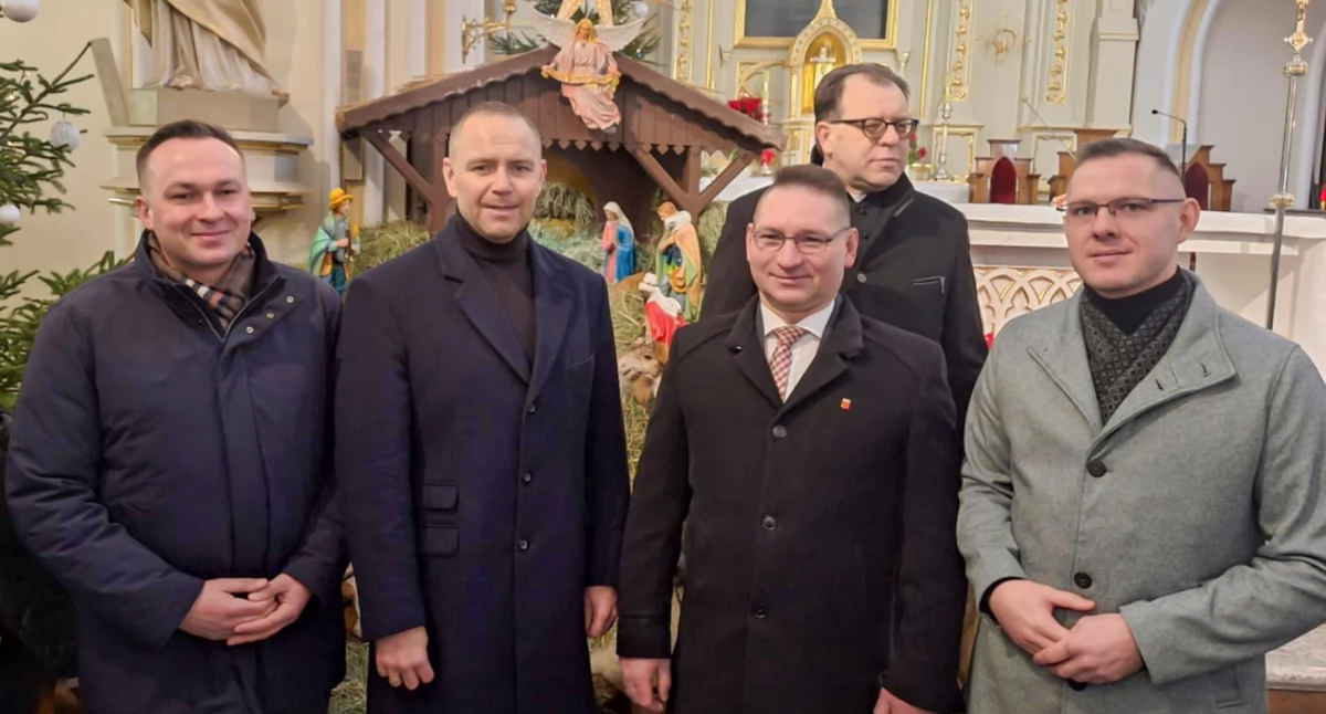 Inne Ciekawostki, Prezydent małżonką Maciejowicach Samorządowcy zaprosili lokalne uroczystości - zdjęcie, fotografia