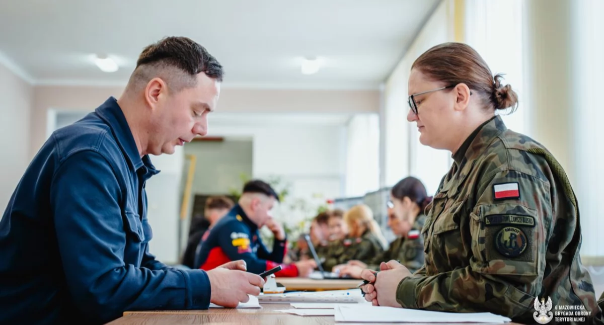 Inne Powiat, Zimowe szkolenie zamiast odpoczynku Kolejni ochotnicy rozpoczęli „Ferie WOT” Mazowieckiej Brygadzie Obrony Terytorialnej - zdjęcie, fotografia