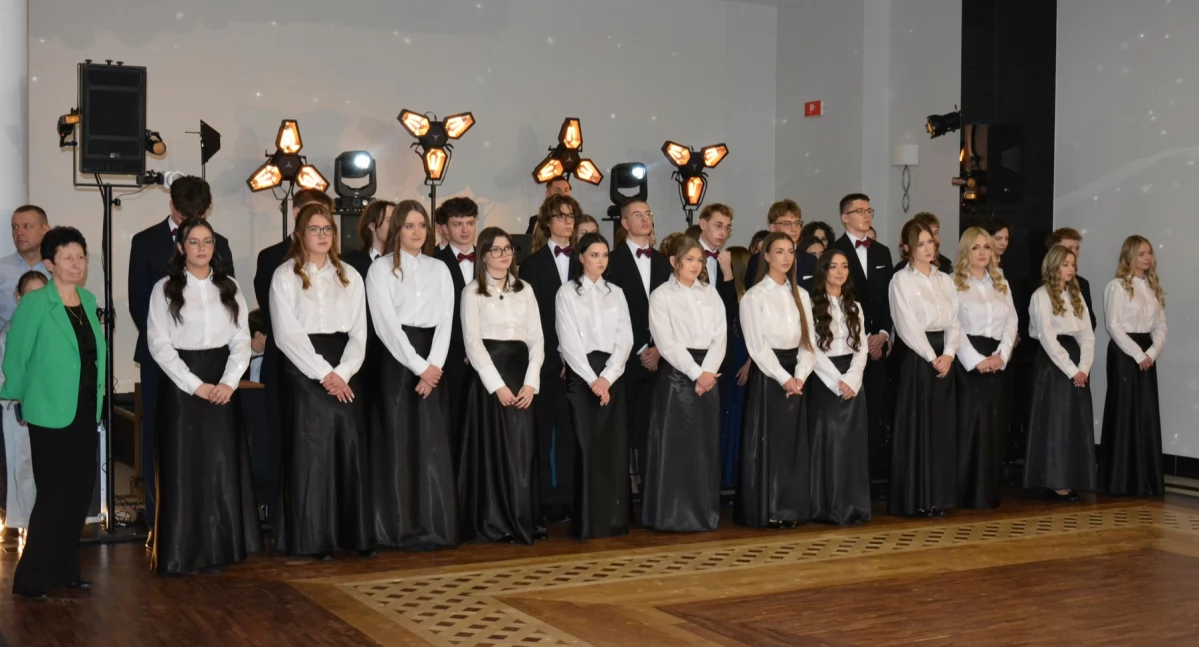 Inne, przed maturą! Studniówka Katolickim Liceum Ogólnokształcącym - zdjęcie, fotografia