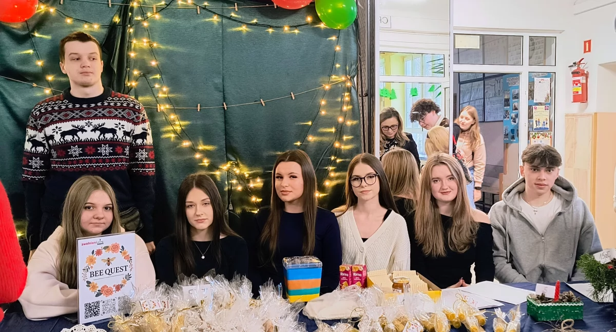 Inne Ciekawostki, Misja Ratować zapylacze! Młodzież Garwolina podbija region projektem „Bee Quest” - zdjęcie, fotografia