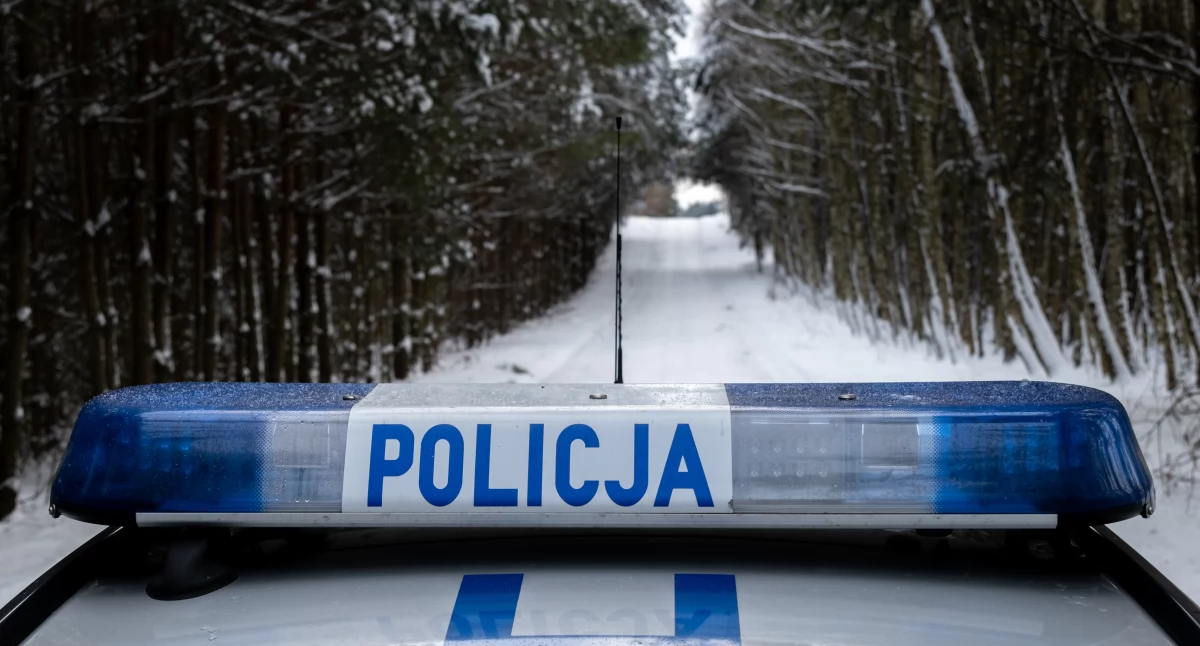 Komunikaty policji , klapkach kurtki mróz Policjanci zapobiegli tragedii - zdjęcie, fotografia