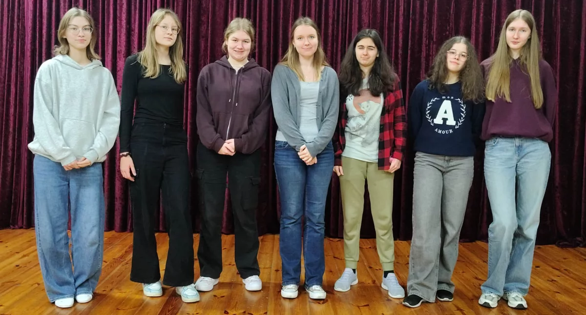 Inne Ciekawostki, Licealistki Garwolina walczą dobrostan psychiczny rówieśników! „FilmoTYka” natarciu - zdjęcie, fotografia