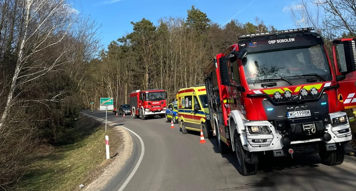 Wypadki drogowe , Wypadek udziałem motocyklisty Mężczyzna trafił szpitala - zdjęcie, fotografia