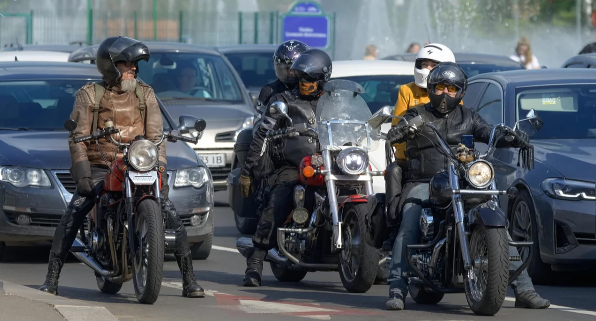 Komunikaty policji , Cztery ofiary motocyklistów starcie sezonu rozwagę drogach - zdjęcie, fotografia