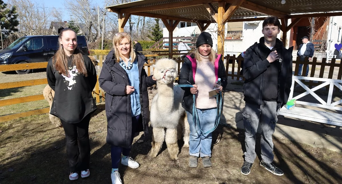 Inne Powiat, Wycieczka integracja realna pomoc Młodzież garwolińskich liceów realizuje projekt „Zobacz Inaczej” - zdjęcie, fotografia