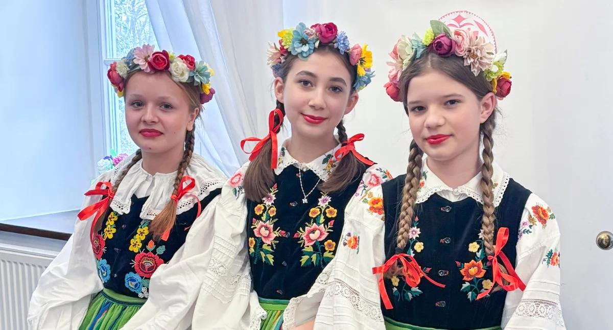 Spotkania, ludową nutę młodzież odkrywa tajemnice tańców narodowych - zdjęcie, fotografia